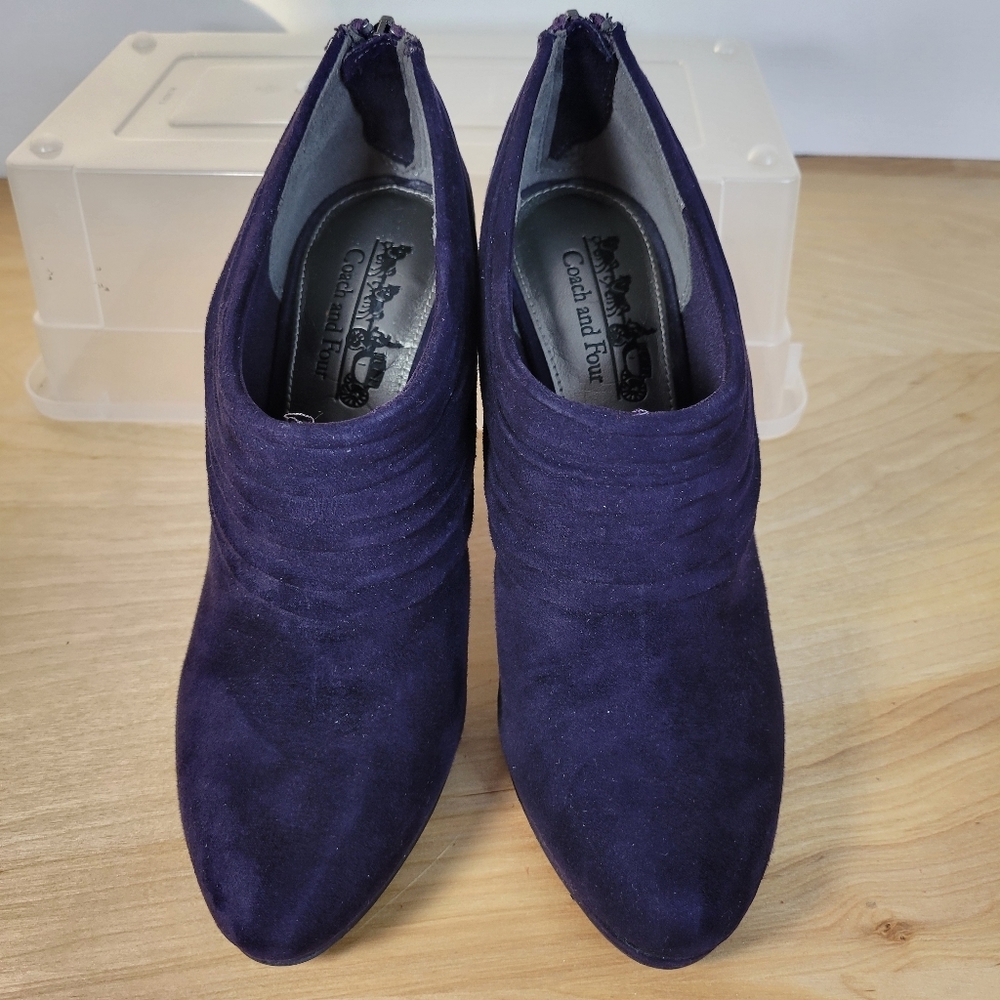 Coach and Four Microsuede Royal Purple Faux Suede Booties 4" Heels Size 7